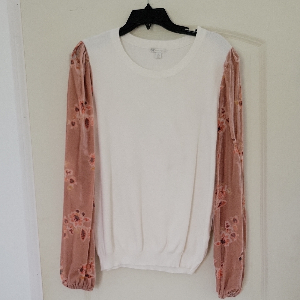 Cream and Pink Longslevee